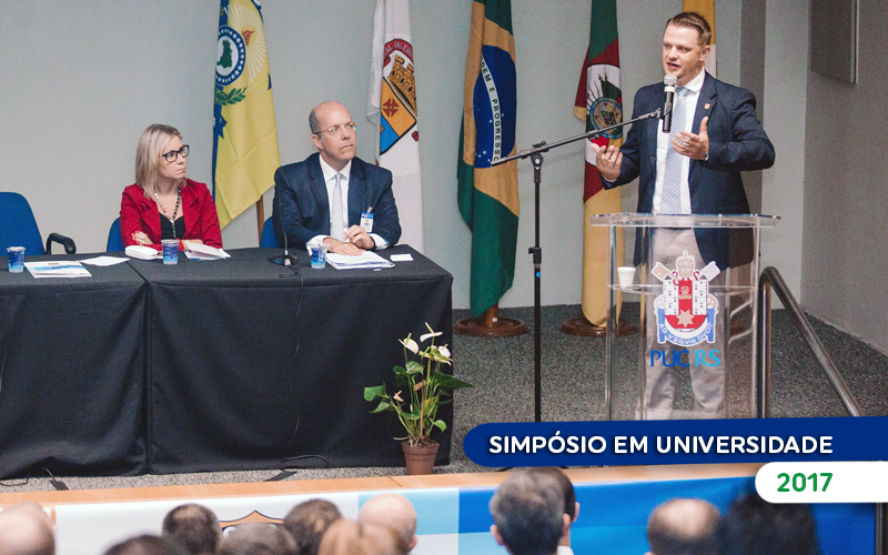 Maicon Nachtigall em simpósio universitário, 2017